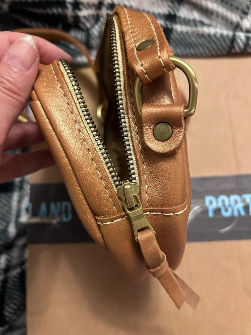 Portland Leather Goods Sm Circle Crossbody HAVA EUC full grain PLG purse bag